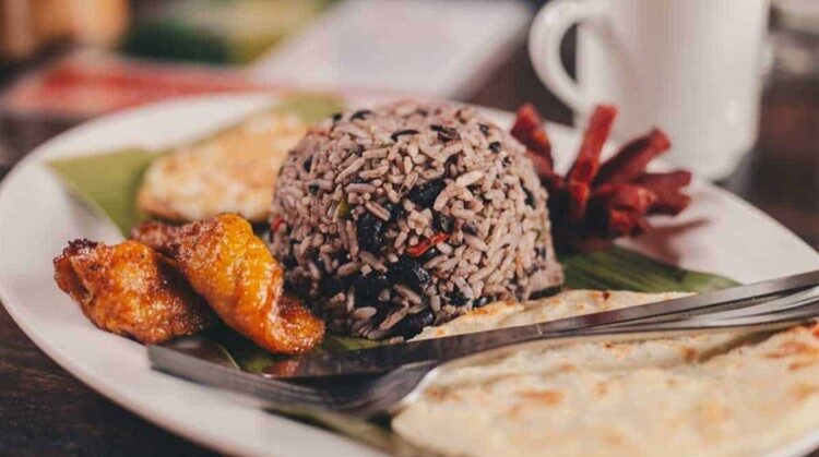 Gallo Pinto Costa Rica Desayuno